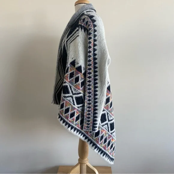NWT White Open Front Shawl Collar Aztec Southwest Boho Print Cardigan Sweater - Picture 3 of 7